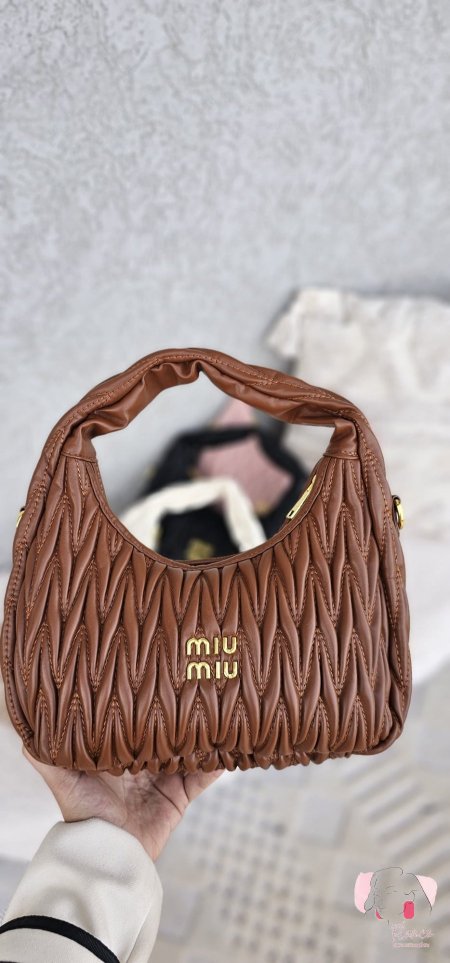شنطة Miu Miu