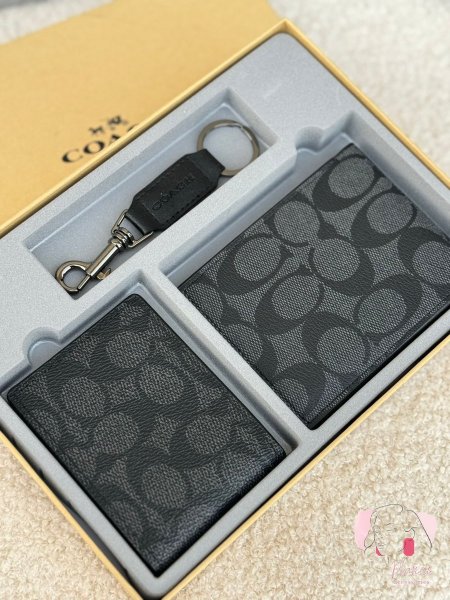 بكج Coach رجالي