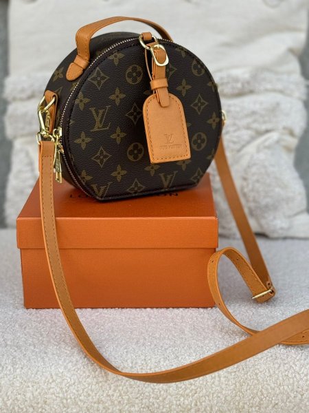 شنطة Louis Vuitton
