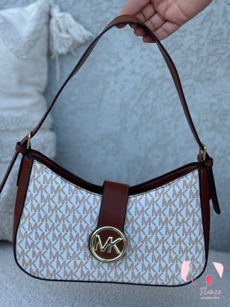 شنطة Michael Kors