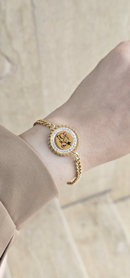 اسواره جولد فيلد