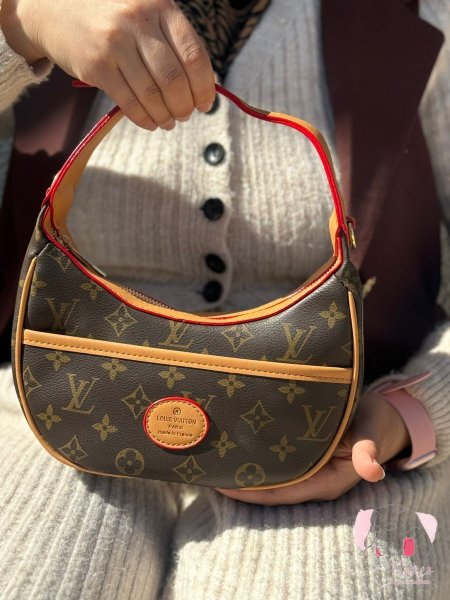 شنطة Louis Vuitton