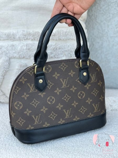 شنطة Louis Vuitton