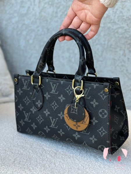 شنطة Louis Vuitton