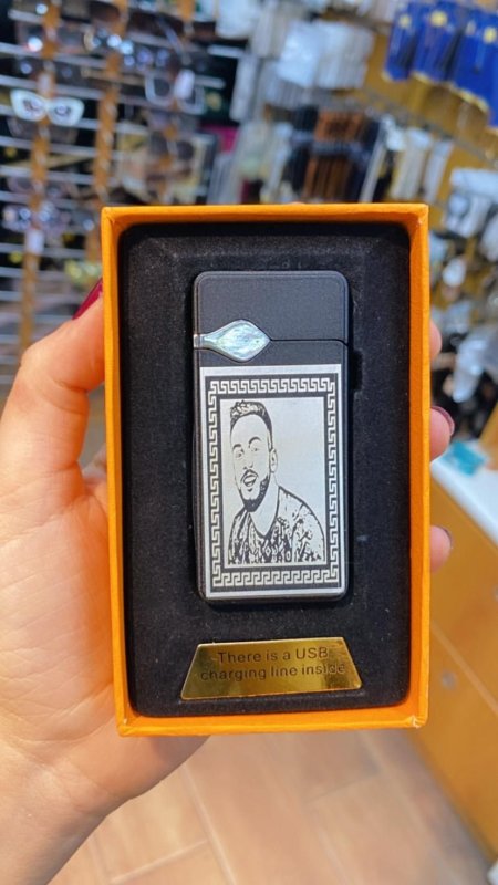 قداحه مع حفر صوره