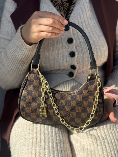 شنطة Louis Vuitton