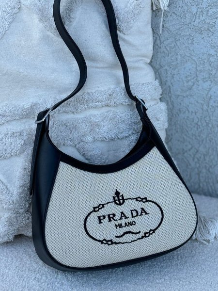 شنطة Prada