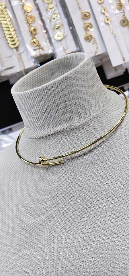 Gold carter necklace