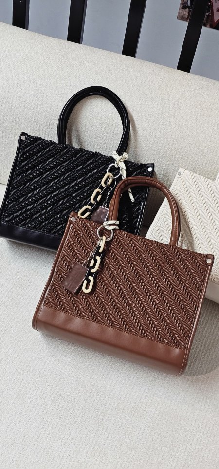 شنطه حجم كبير