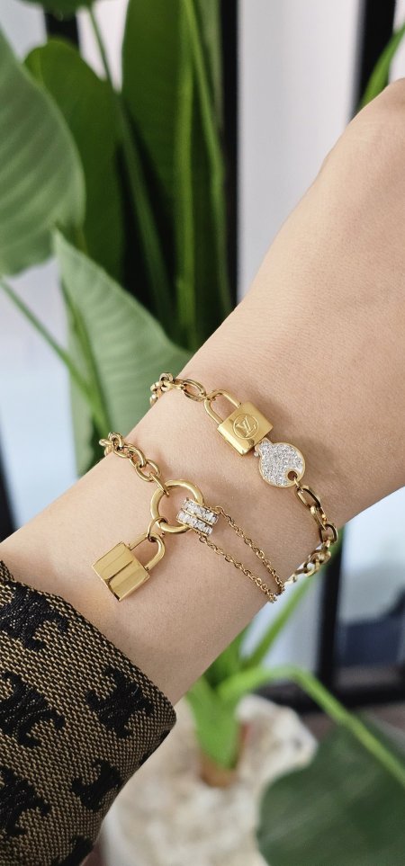 طقم اكسسوار