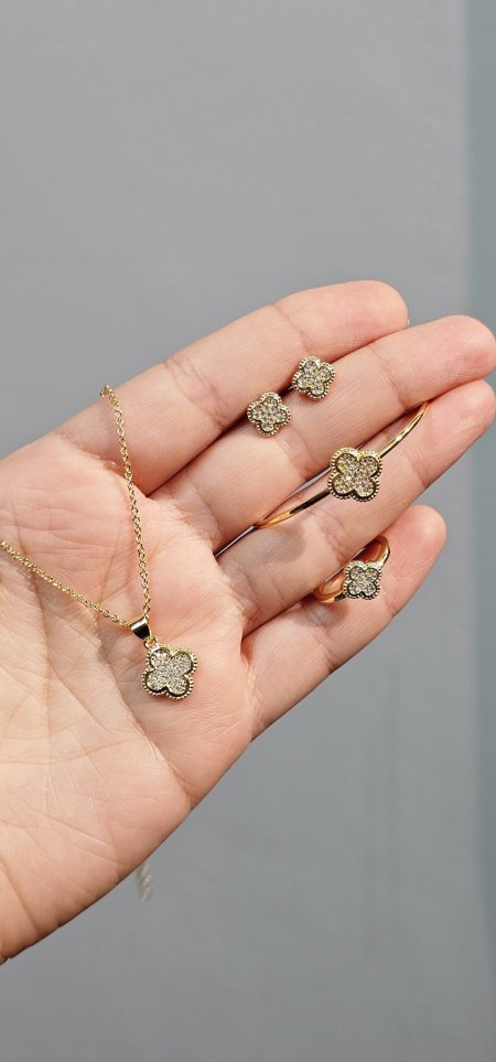 طقم اطفال ناعم